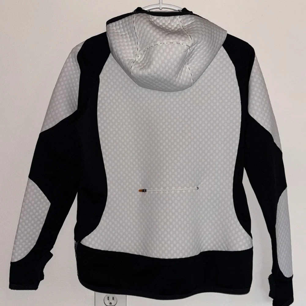 Nike🔥Women’s Sphere Running Biking Hiking Jacket, Size M - Picture 2 of 16